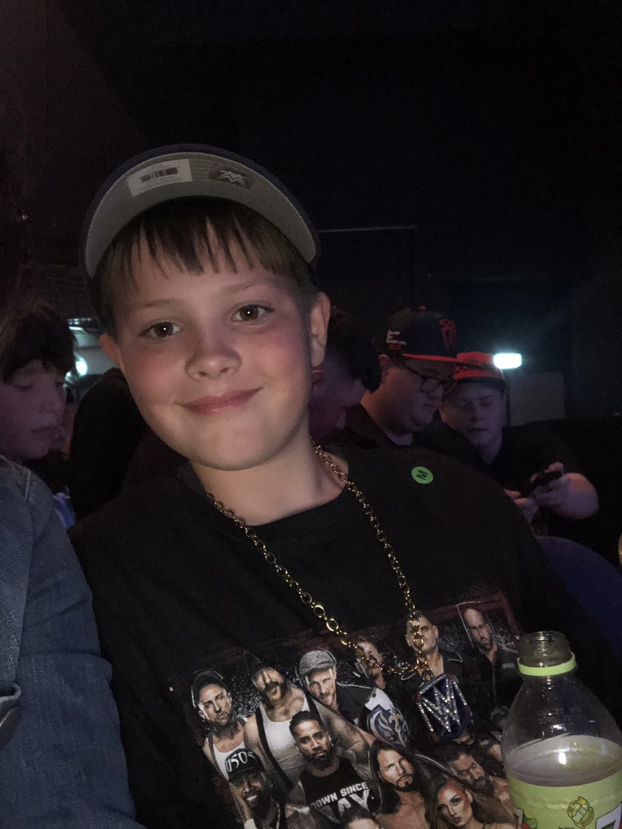 niccimiles's tweet photo. Second half ready to go! #wwecardiff https://t.co/qmoZgPdGc4