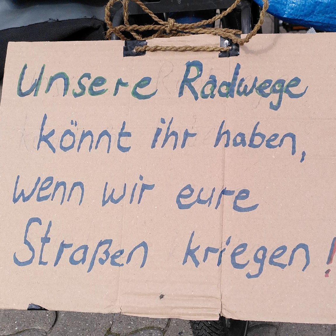 Hermannstr4alle tweet media