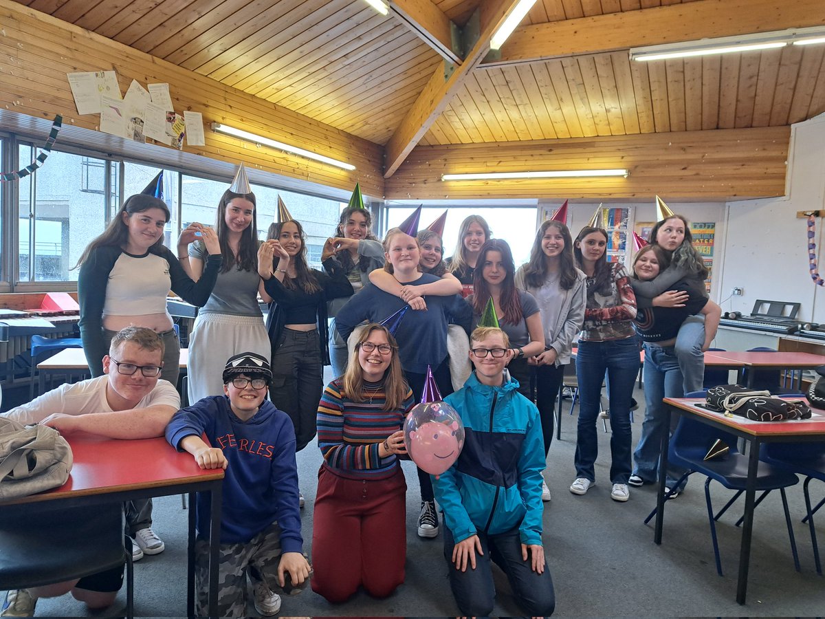MissPurbrick's tweet photo. Had an emotional day on Friday as it was my last day at Inverkeithing High School. I've absolutely loved working here the past year, getting to know the most amazing young people! I was given such thoughtful gifts, and some pupils even threw a surprise party after-school! 😭❤️ https://t.co/SdlHTZBRd8
