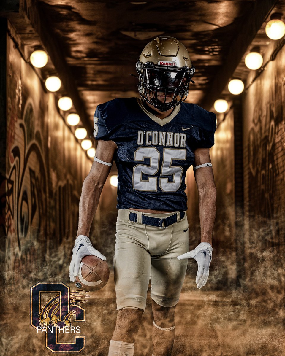 TosoPhotos's tweet photo. Football starts next month. #sundayedit #txhsfb @OCathletics1819 https://t.co/fZTAtkTuyA