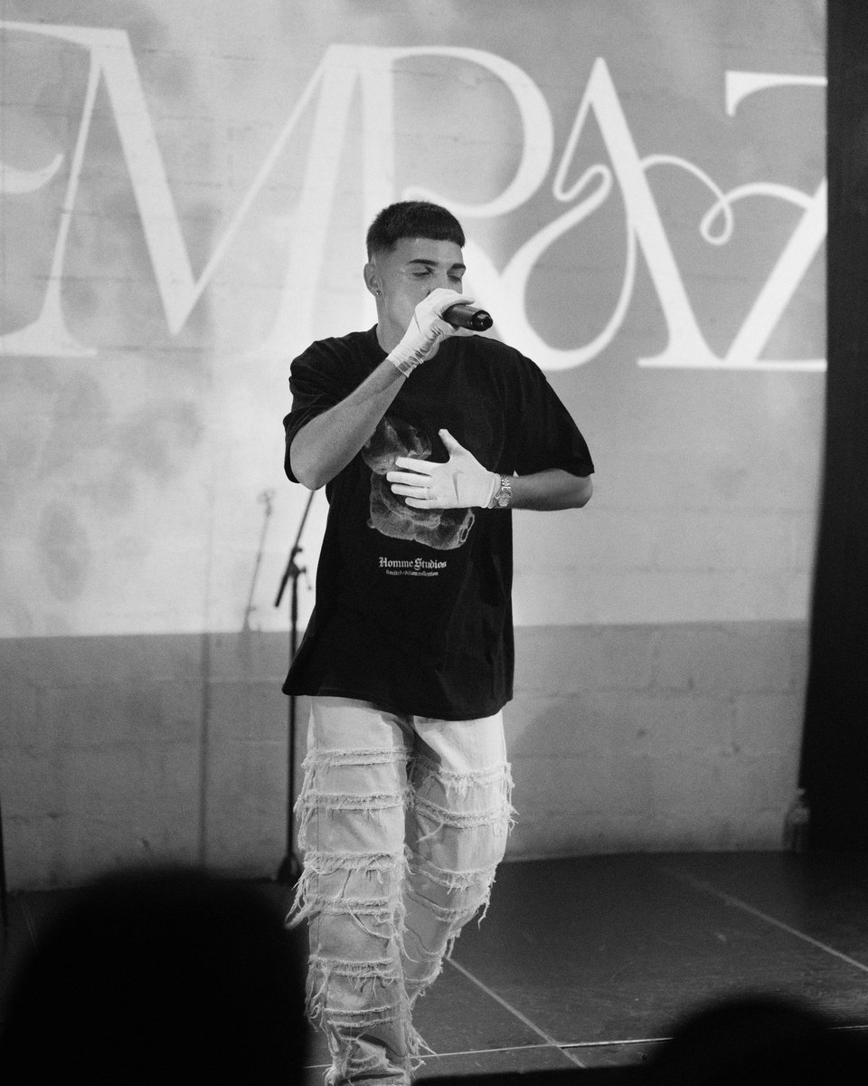 emrazwav's tweet image. j’ai fait le premier concert de ma vie y’a quelques jours 💙

merci à toutes les personnes qui l’ont rendu possible 🤞🏼

📸 @nathancontet (1) / @/mael_chery (3)