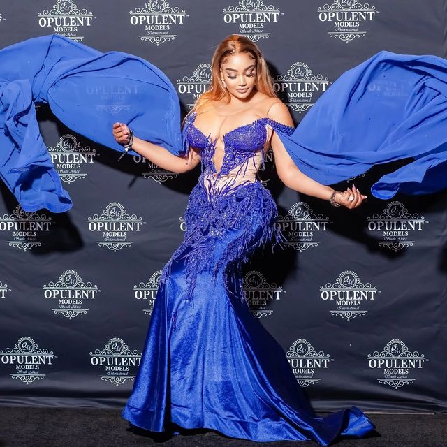 ZaritheBoss10's tweet image. Select