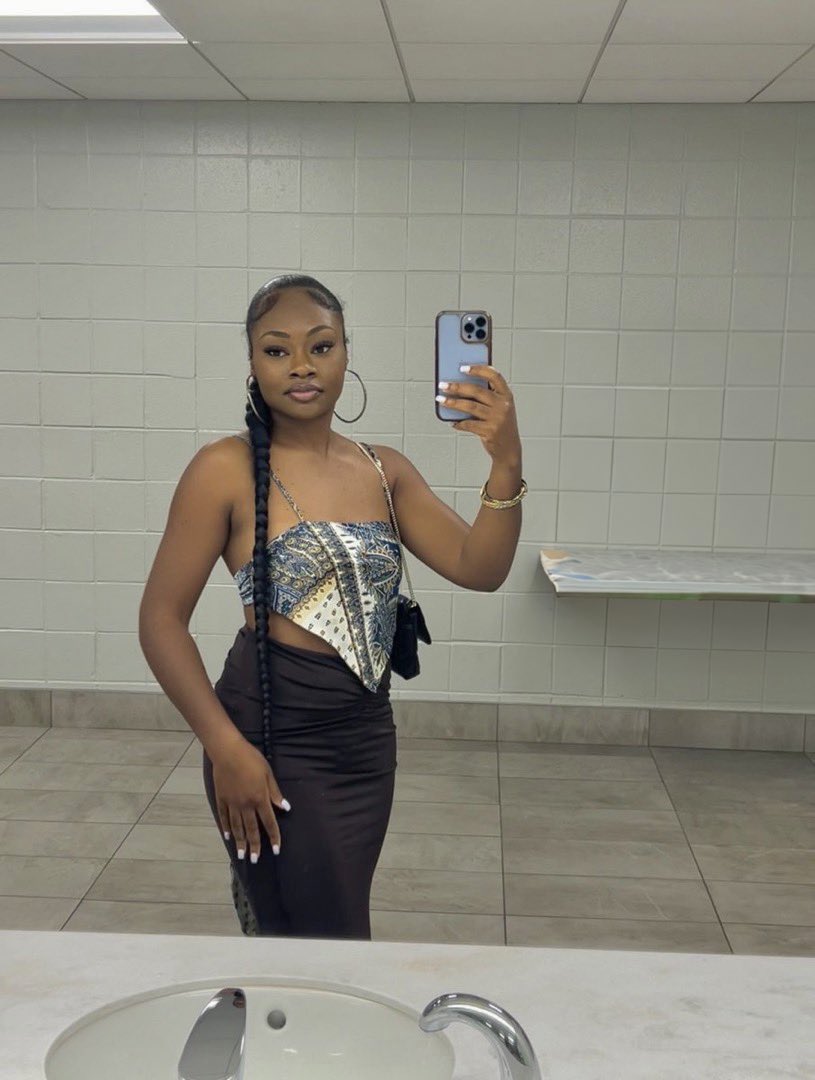 lemme just use up one of y’all tweet views rq to post myself