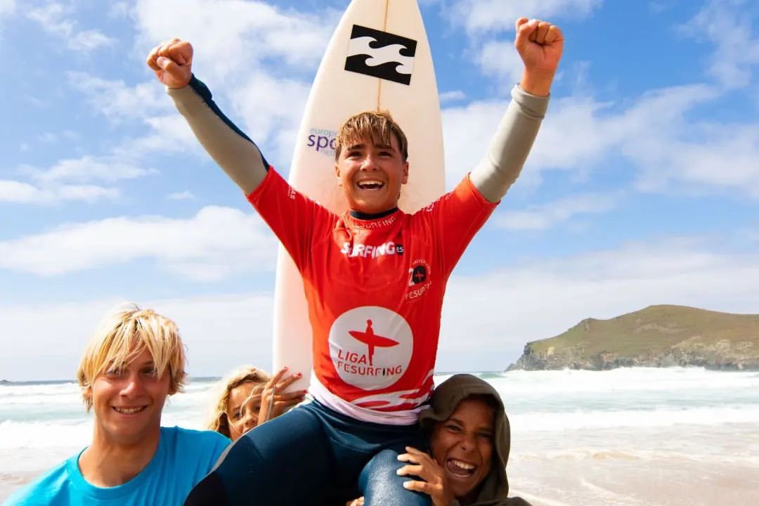 Cierre del Campeonato de España de Surfing. La fiesta del surf nacional bajó el telón en Valdoviño.

surfing.es/cierre-del-cam…

#CESURF2023