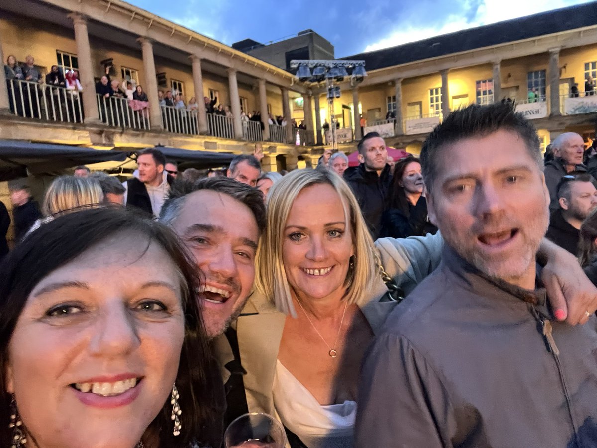 mrrooferman's tweet photo. @embrace Loved it one of the best gigs I’ve been to. The venue was amazing   Can’t wait for the penn fest  in 3 wks and see ya again https://t.co/G3FriLrI3S