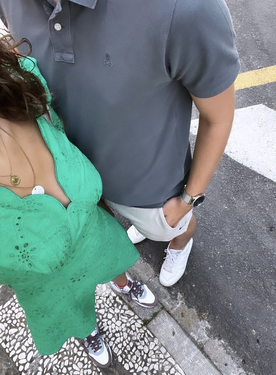 DanyOchooa's tweet image. mi novio (daltónico) me chuleó mi vestido y luego muy emocionado me dijo que veníamos matching, sentí muy feo de romper su ilusión JAJAJAJA