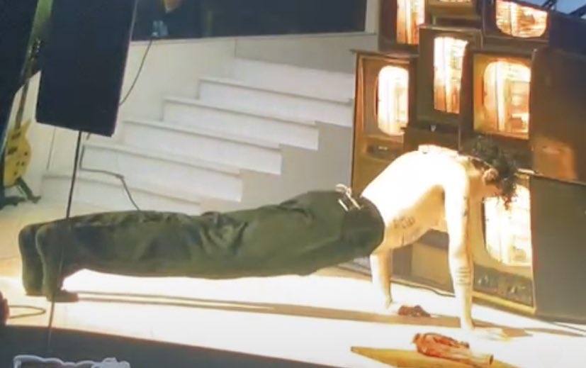 newromanticxo's tweet photo. The End of Truman Black I fear https://t.co/b59PwIhFS0