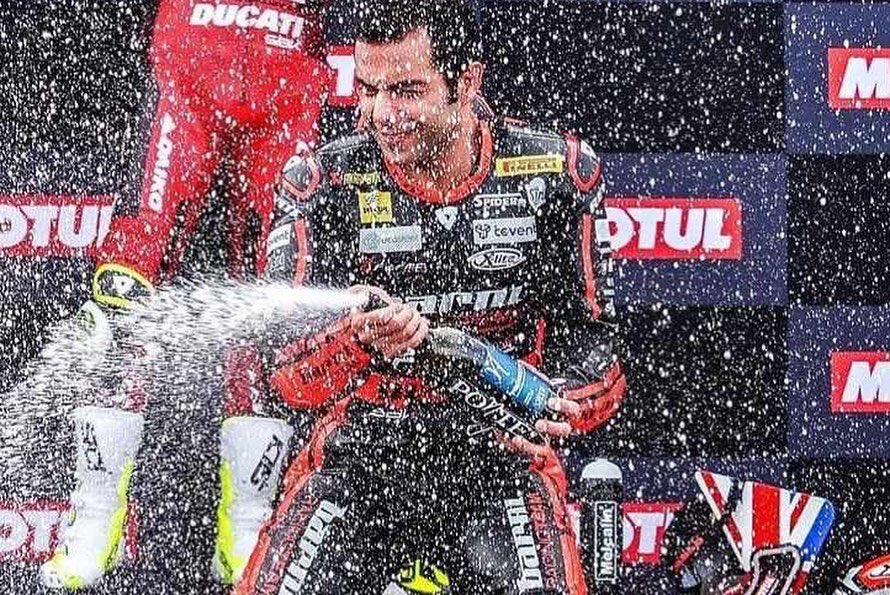 Petrux9's tweet photo. Podioooooooo 🎯
Podiuuuuumm🎯 https://t.co/hebR6Qzwvq