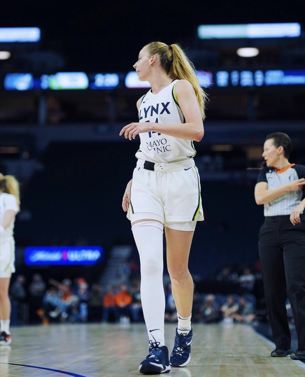 womensbasketb12's tweet photo. Dorka really was the steal of the draft. She was taken 16th overall, yet of all rookies is:

• 1st in steals - 14
• 2nd in rebounds - 79
• 2nd in blocks - 13
• 4th in assists - 27
• 5th in points - 76 https://t.co/LbQRjuJ0hv