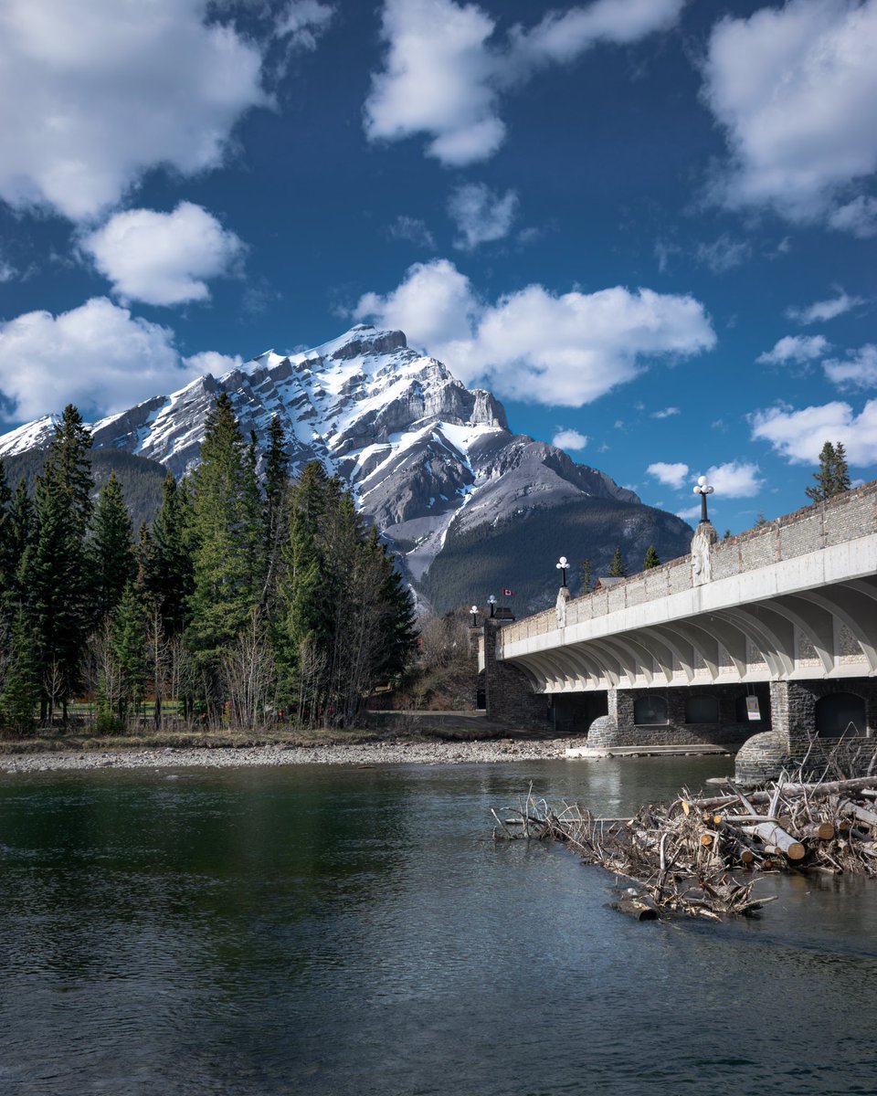 FiCFreitas's tweet photo. @BraydenCreation Banff, Canada, May/22. https://t.co/5s2SITqwOe