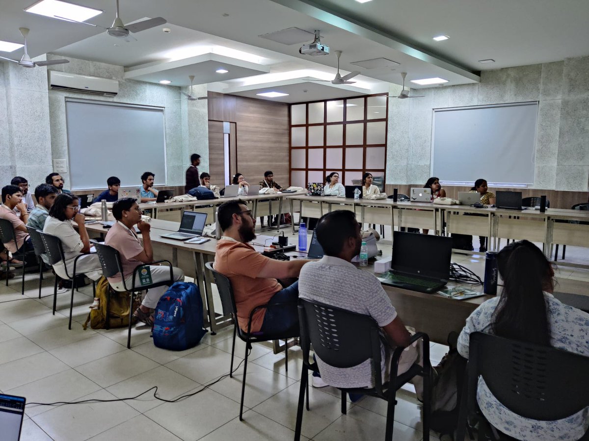 vinita_gowda's tweet photo. DAY 1@ #ATBC2023
2. Workshops all day long - from passive acoustics to R to DEI in Media @MongabayIndia and many many more... https://t.co/AWA7CBETG1