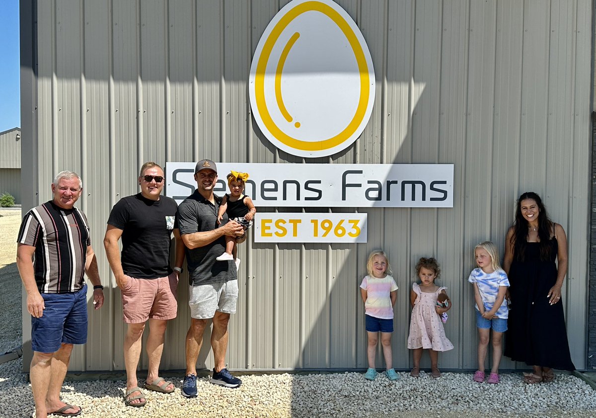Had a great afternoon with our good friends, the Collaros’ as they came and saw the farm! Thanks for coming out and supporting the Egg Industry!! @ZCollaros7 @nickichicki02 #mopeggs #eggfarmer #welovewhatwedo