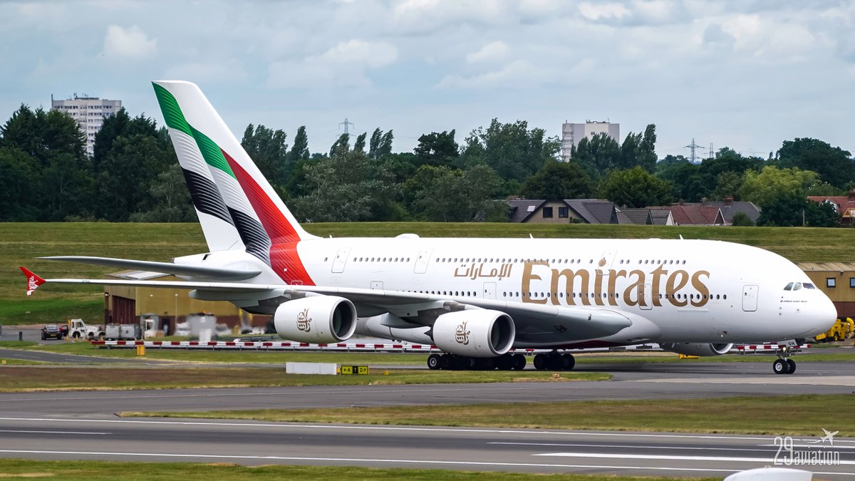 29Aviation's tweet photo. Emirates Airbus A380-861 | https://t.co/4FKr7v4Qtg | #Emirates #Airbus #A380 #BHX #BirminghamAirport #EGBB #OMDB #DXB #DubaiAirport #EmiratesAirlines #A388 #AvGeek #MegaPlane #PlaneSpotting #AviationPhotography #Planes https://t.co/oP2ONYAD5w