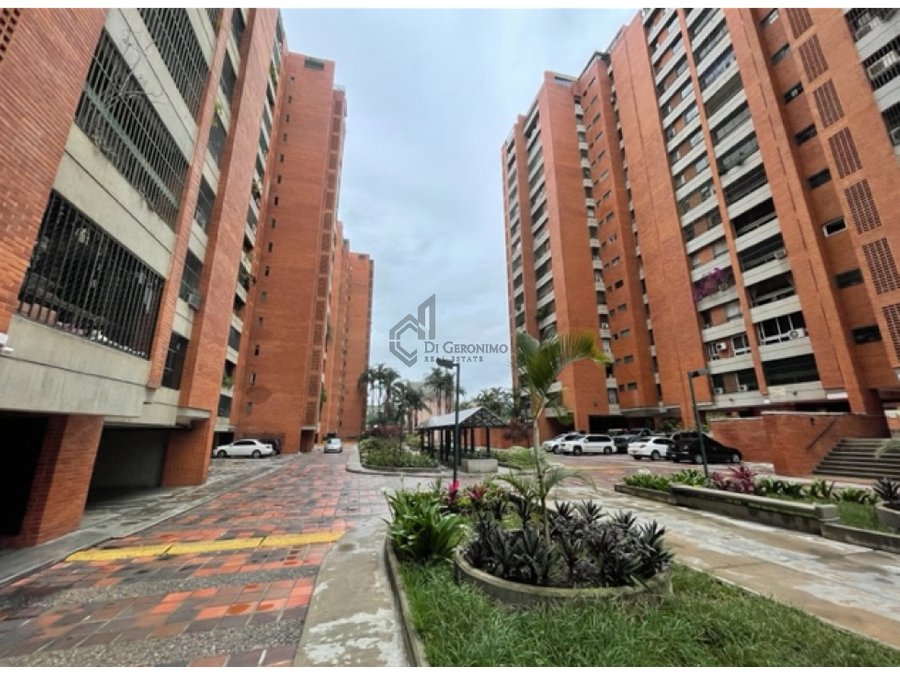 DiGeronimoRE's tweet photo. Este apartamento en venta está muy cerca del Centro Comercial La Pirámide de Prados del Este en #Baruta.
Muy convenientemente acaban de inaugurar ahí un nuevo local de @Forumsm_ve.
Es una excelente opción para que tu familia viva en el sureste de #Caracas.
https://t.co/PJV0BK4b6Q https://t.co/TNbIgXMj0P