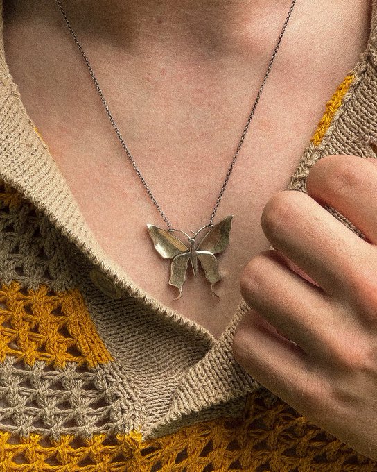 3 pic. I opened pre-orders for my butterfly necklace!

https://t.co/BqZKs0RLtQ https://t.co/Cphs72aX