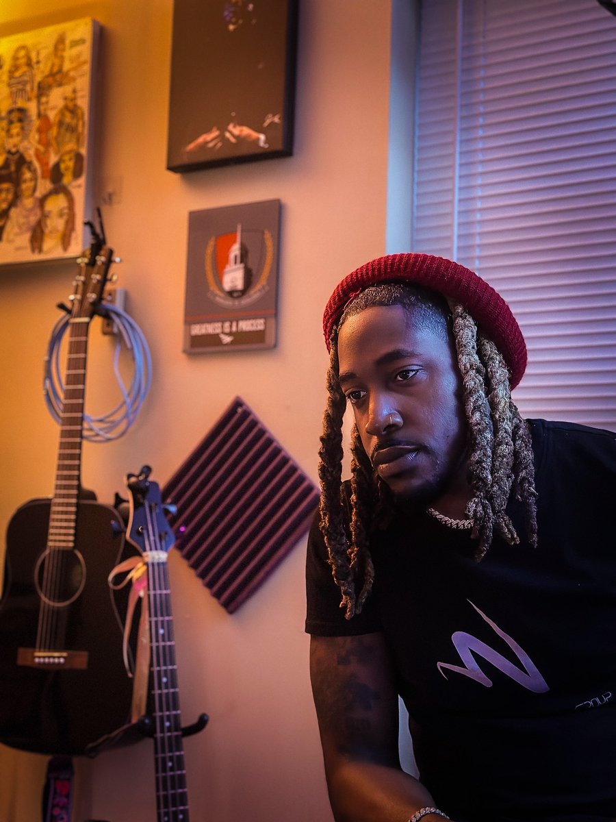OfficialPrinceO's tweet photo. My weekend was like…
#StudioRat https://t.co/vdUd8n6GYf