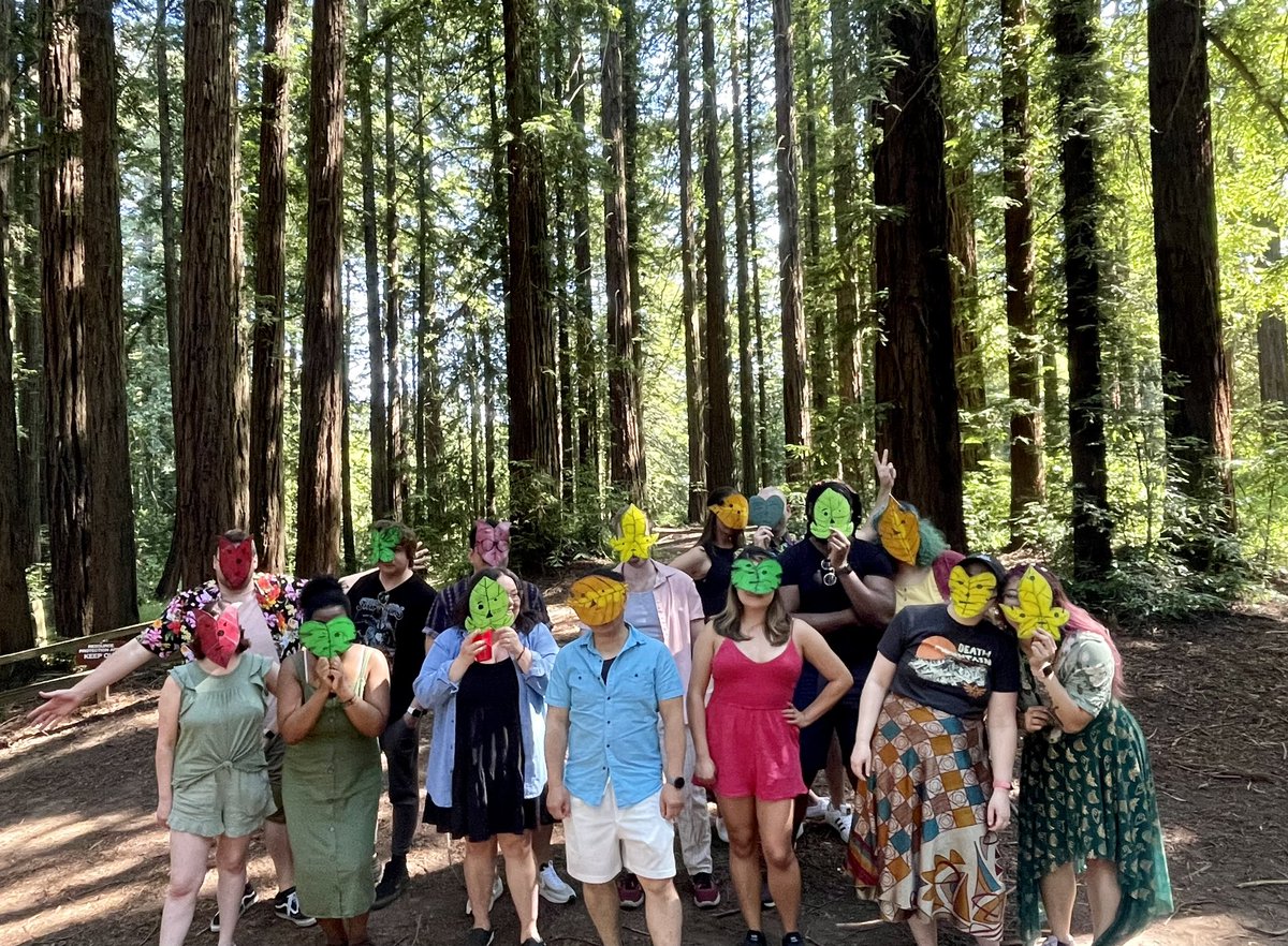 Korok Independence Day party was a success 🥰

I fed my friends and gave them Korok masks to wear✨ the Redwood forest was the perfect spot for this!