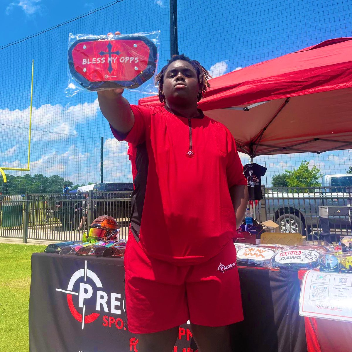 KyleMallory2027's tweet photo. BLESS’EM
#precisionsportsequipment #precisionsportsequipment #precisionvisors #precisionbackplates #precisionsleeves #precisionheadbands #precision_sports_equipment #youthfootballl #youngentrepreneur https://t.co/085mwfbCOI