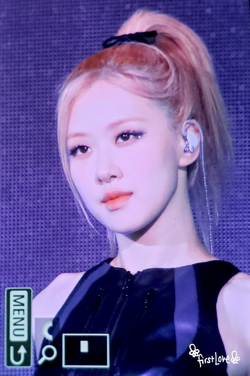 firstlove_rose's tweet photo. 230702 BST HYDE PARK

#블랙핑크 #BLACKPINK 
#로제 #ROSÉ 
@BLACKPINK https://t.co/O4DsysL4cC