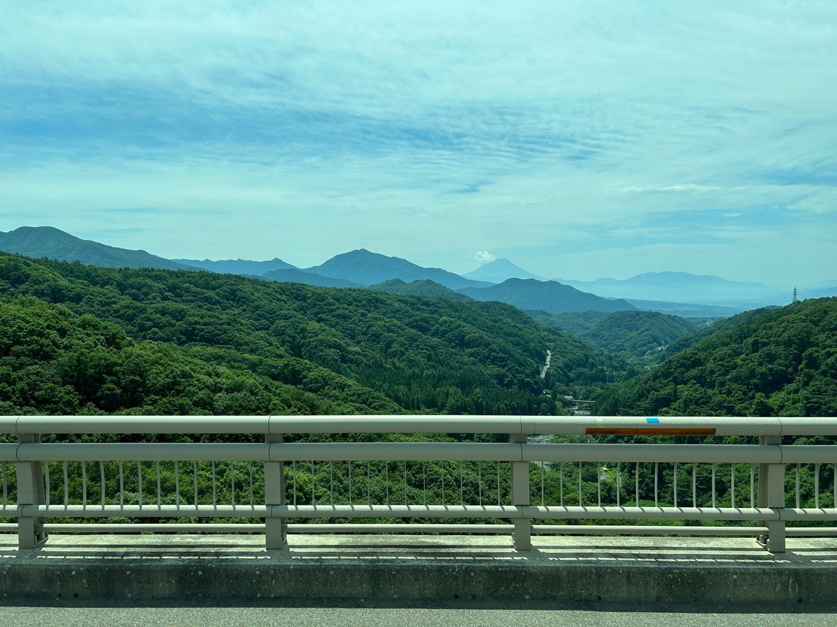mayflex's tweet photo. I'm at 八ヶ岳高原大橋 in 北杜市, 山梨県 https://t.co/kVJIeIrc9D https://t.co/2u3jRZsFWQ