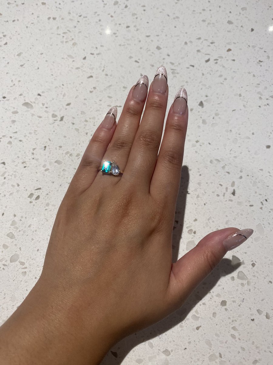 kimdangbb's tweet photo. just showing off because i love my ring https://t.co/71QG9bnskm