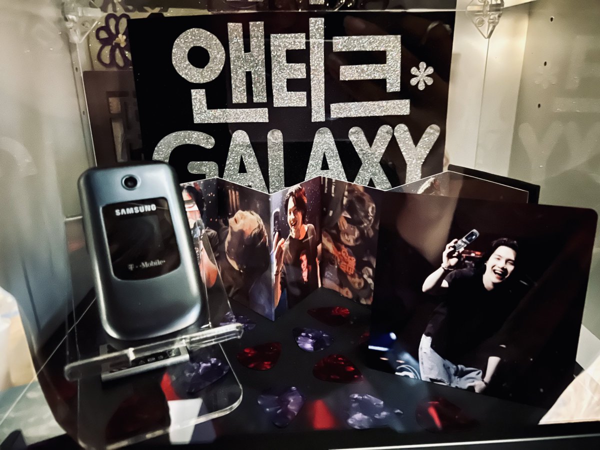 Sq517's tweet photo. Updated the Yoongi Flip Phone case 😊 https://t.co/yisk8UUKVD