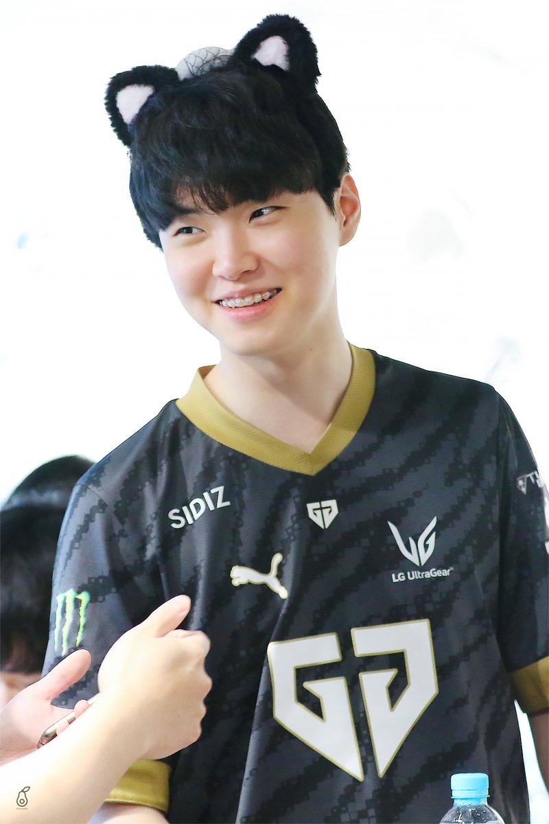 230702  GEN vs HLE

고양이에오?

#GENG #젠지 #Chovy #쵸비 #정지훈