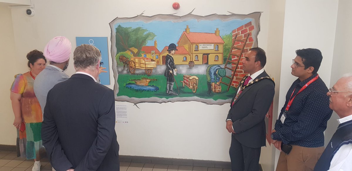 abbasi7970's tweet photo. Slough arts group exhibition event https://t.co/tOq7mSRIrn