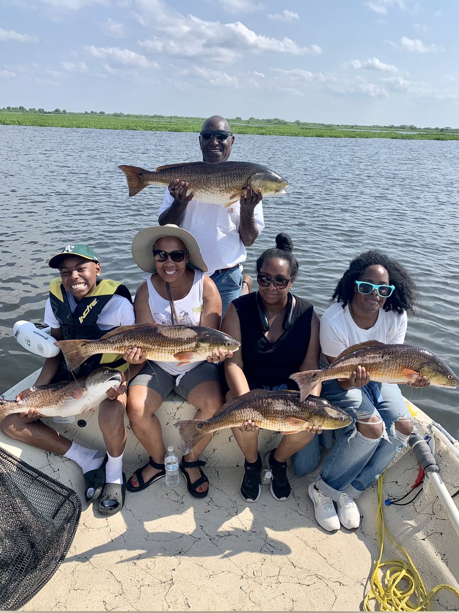 dufrenesguide's tweet photo. Jim Dupree and family from Tulsa OK made their annual fishing trip this am. They filled the the box with reds and freshwater catfish. #MinnKota
#Humminbird
#Raptor
#Solix
#OPTIMAbatteries
#BomberLures #PennFishing #BerkleyFishing
@MinnKota
@Humminbird
#MajekBoats
#Spiderwire https://t.co/O1zGYQqLWY