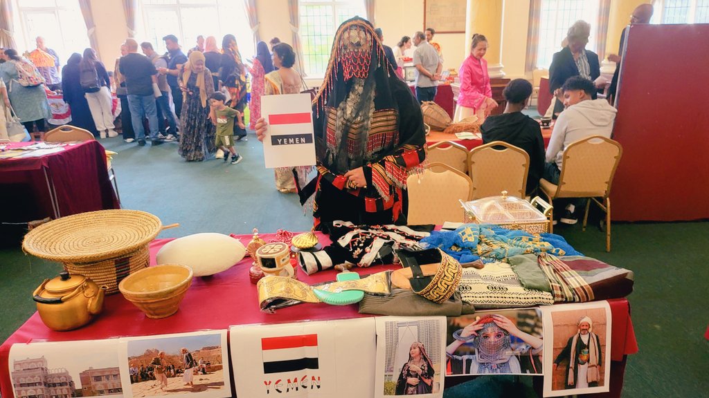 Aassami31's tweet photo. I had the honour to participate and
represent my beloved country #Yemen at the @EMWWAA_ #Festivalofcommunities
What a wonderful night it was. I'm truly grateful for 
@MeenaUpadhyaya &amp; everyone involved for allowing us to celebrate the #Diversity in our communities in #Wales
🇾🇪🏴󠁧󠁢󠁷󠁬󠁳󠁿 https://t.co/Bb6vF3zhLP