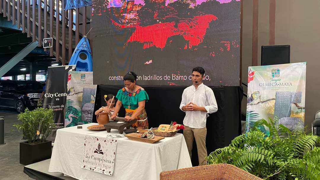 Turismo_Tabasco's tweet photo. La #RutaDelCacaoAlChocolate te ofrece #ExperienciasMemorables bastante interesantes como la que podemos disfrutar en La Campesina.
“Saberes y sabores del #cacao al
#chocolate” es ya una experiencia certificada por #TurismoTabasco
#TabascoMemorable https://t.co/9mHl5d8f3N