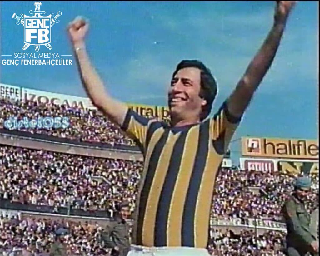 Ülkemizin gülen yüzü, büyük üstad Kemal Sunal'ı vefatının 23. yılında rahmetle, saygıyla ve sevgiyle anıyoruz.

#KemalSunal