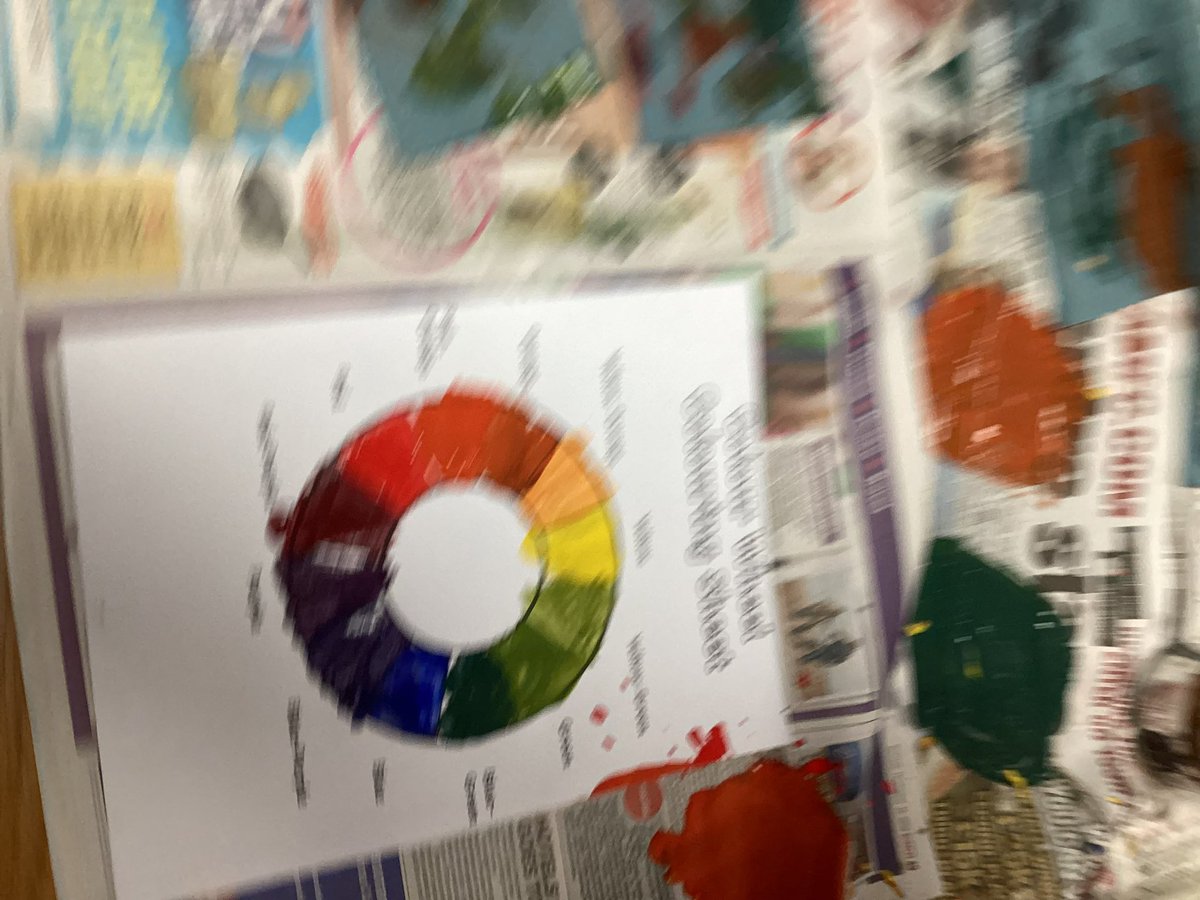 MrBrowne12's tweet photo. Working hard in Art on a Friday afternoon.  👌👌. Learning how to mix colours with only using the prime colours.   Great fun 👍👍.  @BalshawLaneCPS https://t.co/LgIgGNagEE