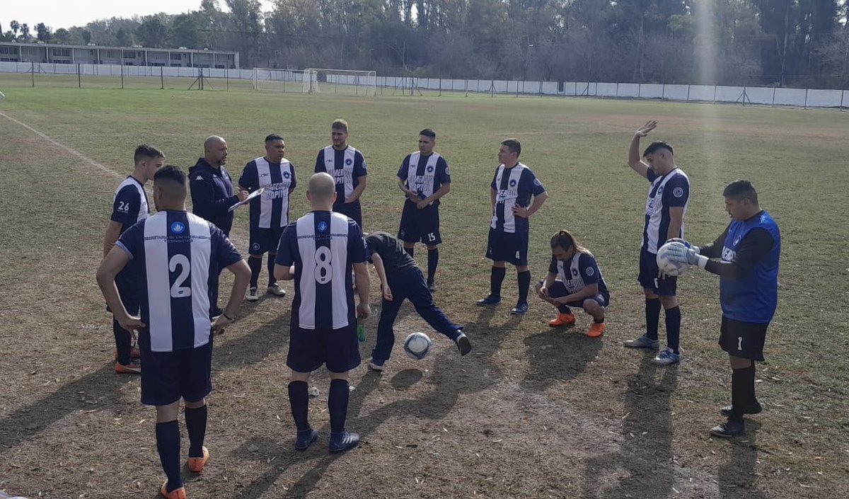 𝑭𝒖́𝒕𝒃𝒐𝒍,𝑪𝒐𝒎𝒑𝒂𝒏̃𝒆𝒓𝒊𝒔𝒎𝒐 𝒚 𝑼𝒏𝒊𝒅𝒂𝒅 

Jugamos la segunda fecha del torneo oficial de nuestro sindicato,estamos orgullosos del trabajo que venimos realizando y del compromiso de nuestrxs compañeros y compañeras 
<a href="/Sergio_OrtizOk/">Sergio Ortiz</a> <a href="/sabriparedessec/">Sabrina Paredes</a> 
<a href="/CarlosPerezSEC/">Carlos Pérez</a>