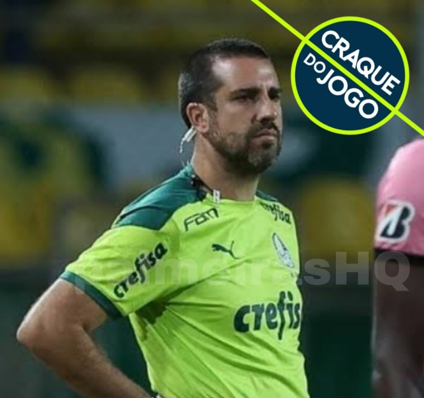 " O sistema não vai deixar um time ser campeão 2x seguidas, pois aqui não é o melhor que vence"
" A Europa não assiste o futebol brasileiro pois consideram um teatro, não por falta de qualidade, mas por falta de transparência "
" Uma vergonha "