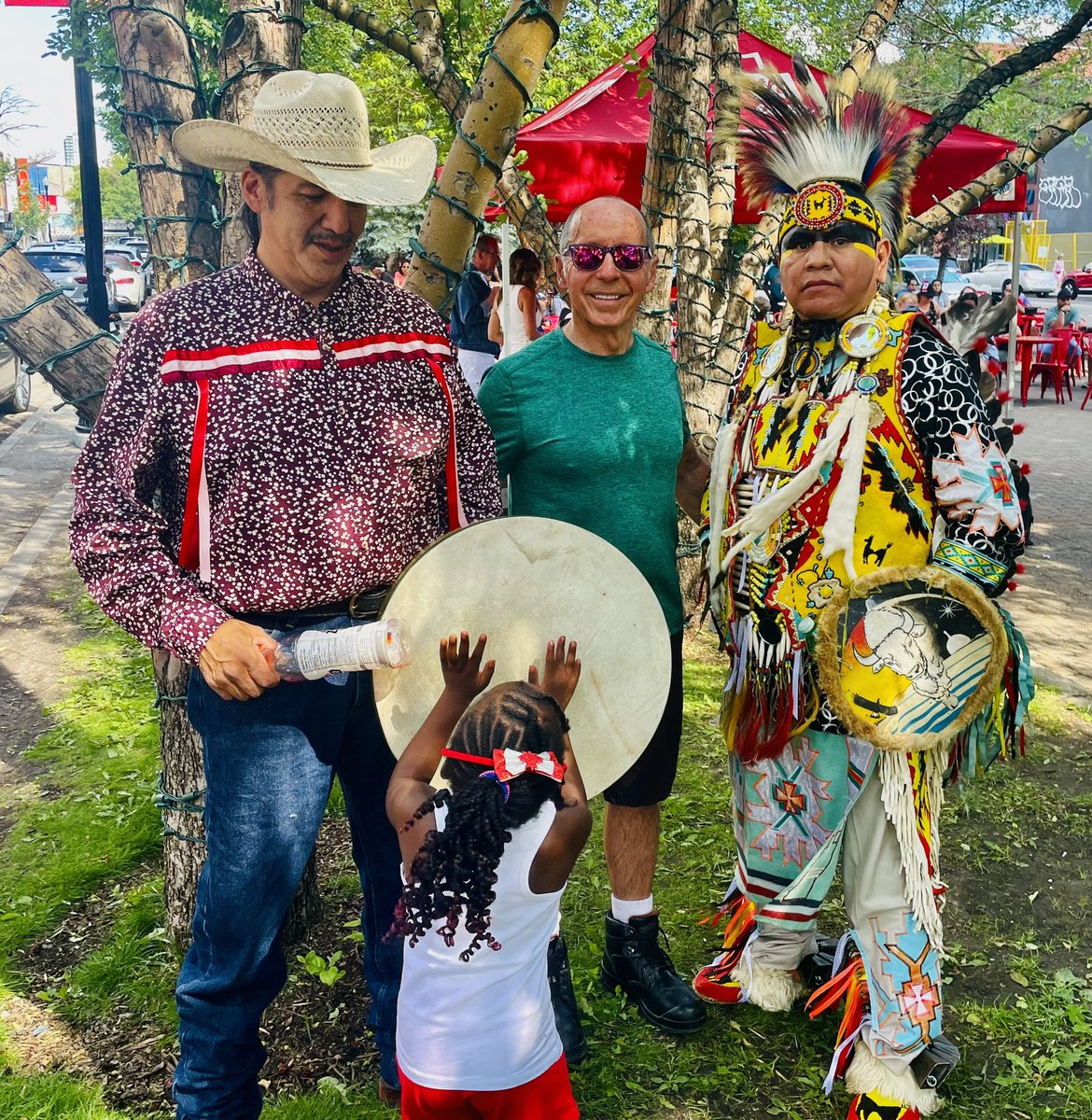 Celebrating 156th Birthday of #CanadaDay with some Bro’s - Bruce Starlight Jr & Steve Hunt. They put on an #Indigenous drumming & dancing show down at Tompkins Park on @17thavesw in Calgary. #YYC #Calgary #Alberta #Proud #Journalism