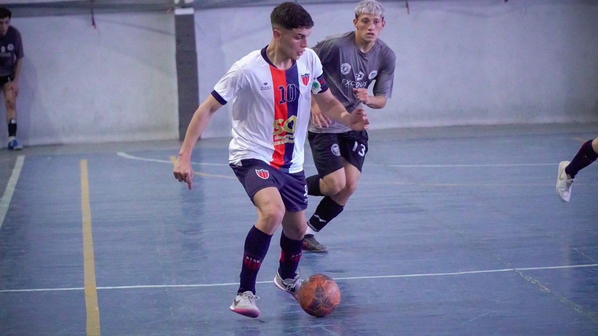 atscfutsal's tweet photo. #Inferiores #PlayOffs

🚫 CAIDA DE LA C20 ROJA

👉🏼 En su visita a Villa Hipódromo por los Cuartos de Final de la Copa de Oro, la categoría cayó por 7-5, quedando fuera de la competencia. 

🙌🏼 ¡A PREPARARSE PARA EL CLAUSURA! 

#SomosTalleres 
#SomosFamilia https://t.co/fk3Hn1WV3f