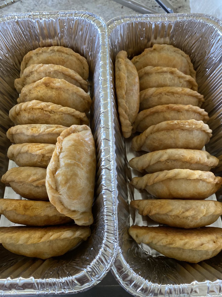 MFilcuisine's tweet image. Delicious baked Empanada great for merienda. Order now at mamitasfilipinocuisine.com/menu/ #filipinofood #filipinodish #filipinocuisine #food