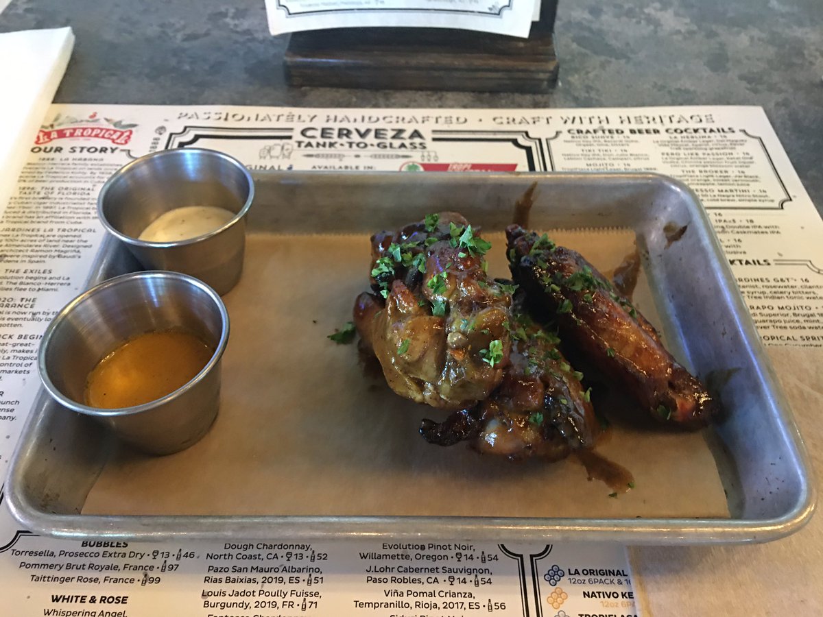 Dulce Sour (Berliner Weisse), Crispy Mojo Yucca Fries with Cilantro Aioli, and Curry Jerk Chicken Wings with Pink Peppercorn Ranch <a href="/latropicalbeer/">Cervecería La Tropical</a>

#DulceSour #BerlinerWeisse #Crispy #Mojo #YuccaFries #CilantroAioli #Curry #Jerk  #ChickenWings #Pink #Peppercorn #Ranch #LaTropical