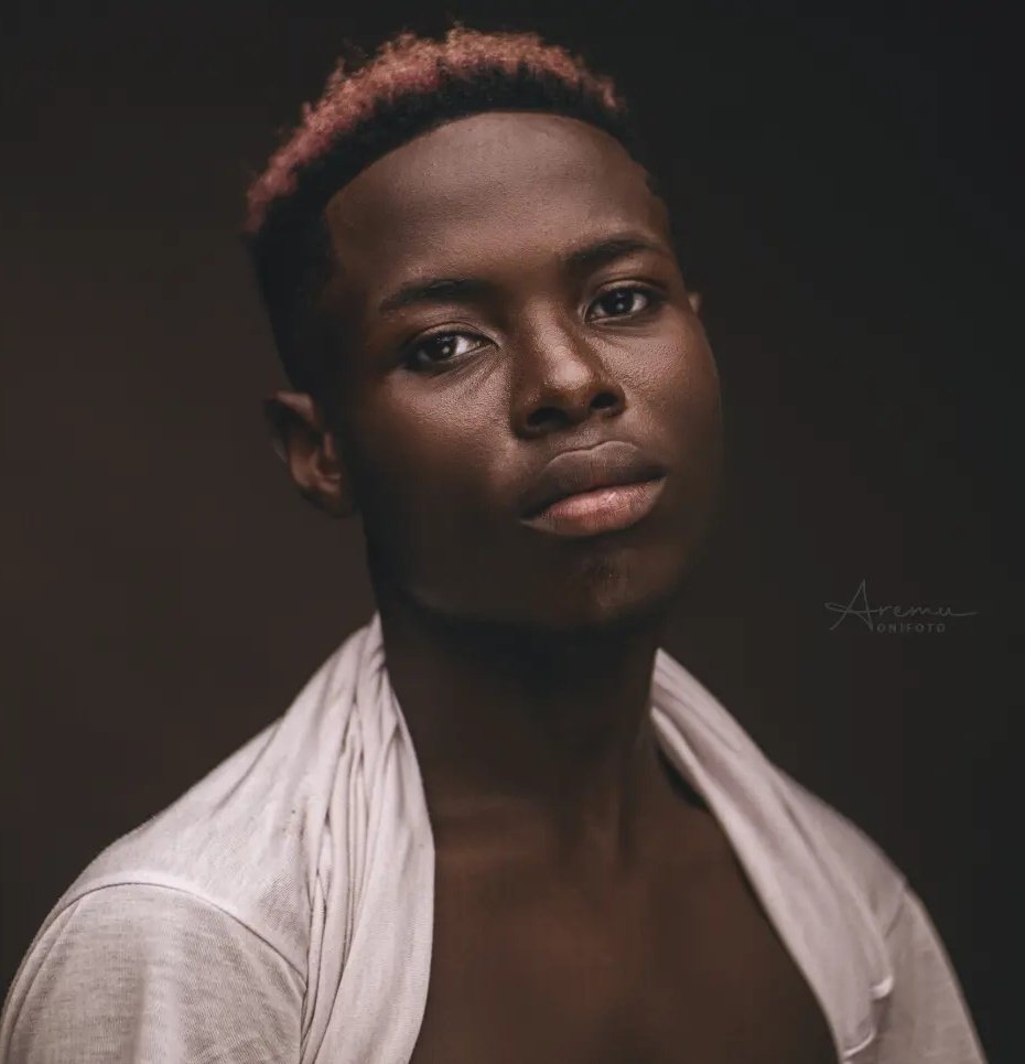 ElishaAjiboye__'s tweet photo. Yoo🥳! I'm ELISHA, a UI student, and I'm thrilled to become a TECNO ambassador! Working with such a renowned brand would be an incredible adventure, offering me valuable experience along the way.Let's unite under #TECNOFORUI and make waves together! ☺️ https://t.co/9SL3Akgc8w
