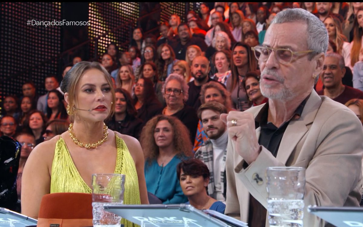 ZAMENZA's tweet photo. "Voce se apoiou com a mão, então 9,9." (Carlinhos de Jesus)

A PAOLLA OLIVEIRA: 
 #DançadosFamosos https://t.co/3wnMxOBndd