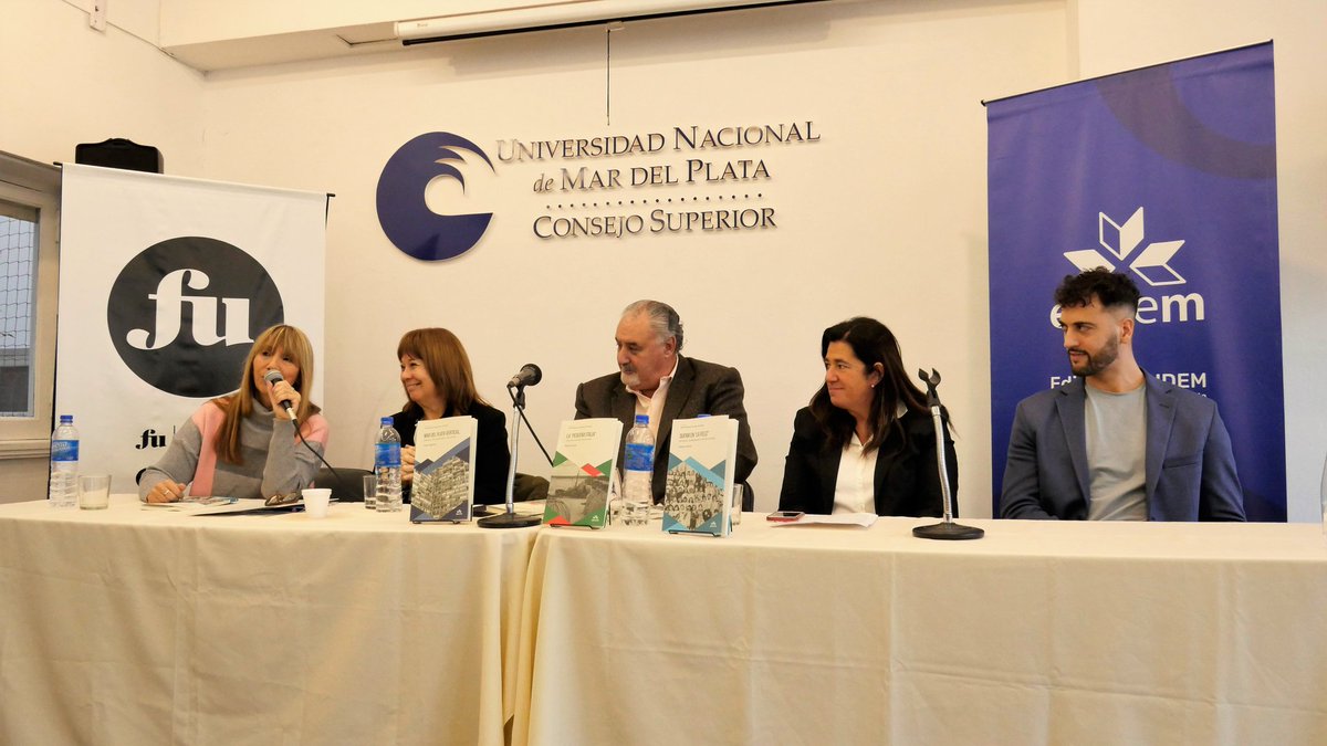 fhunmdp's tweet photo. 📚 “Entre el mar y la pampa”, colección dirigida por Elisa Pastoriza 📷 Algunas imágenes de la presentación del día viernes 30 de junio en el Aula Silvia Filler de la UNMdP 👉 @unmdp
#EUDEM
#HistoriaMarDelPlata https://t.co/NL2jenUBF9