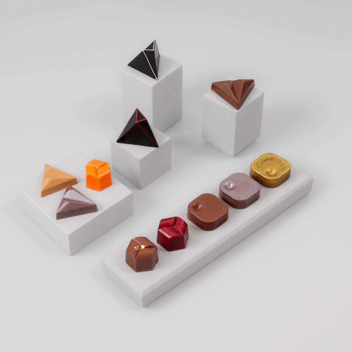 هل تعلم أن شوكولاتنا تحتوي على مضادات الأكسدة الطبيعية التي تحمي خلايا الجسم من التلف وتحسن صحة القلب ؟ 

جرب شوكولاتنا 3KChocolate.com الآن وتمتع بالمذاق الرائع في كل لحظة واستفد من فوائد صحية لا تقدر بثمن !