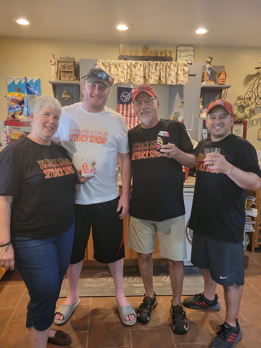 MalEruski's tweet image. Enjoying the holiday! #SetBackSunday