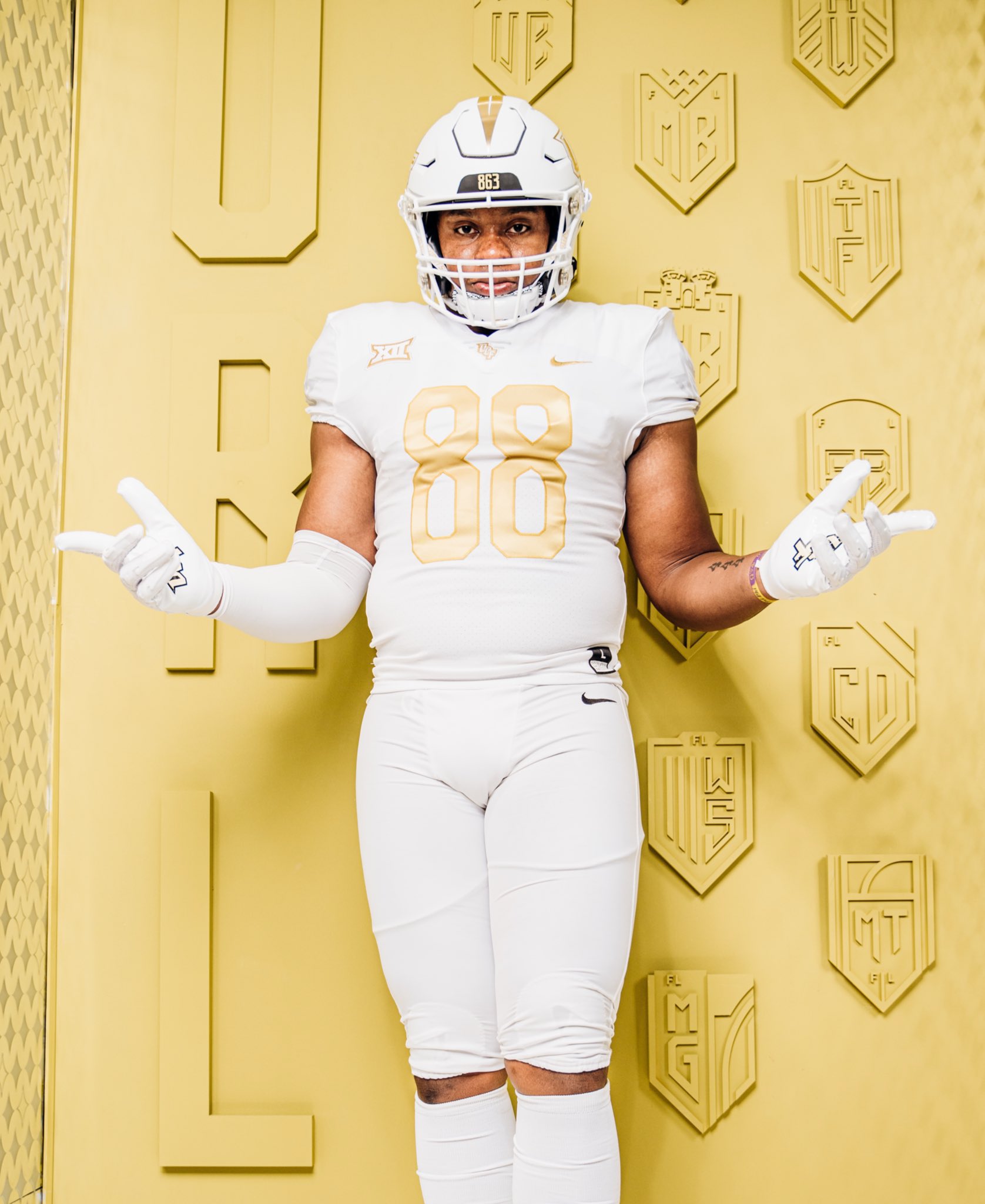 PFF College on X Thoughts on UCF s all new white uniforms https t rVAy1xWOmJ X