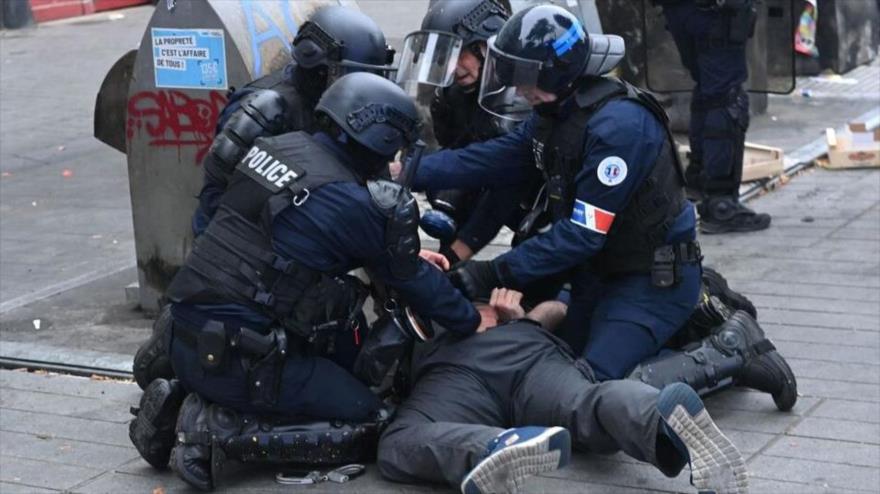 Rafael_Narbona's tweet photo. La ultraderecha francesa ha recaudado 700.000 euros para el policía que mató a Nahel, el adolescente que ha originado las protestas en Francia. El periodista Jean Messiha ha liderado la iniciativa. En cambio solo se han recaudado 100.000 euros para la familia de Nahel. Un nuevo capítulo para la historia universal de la infamia.