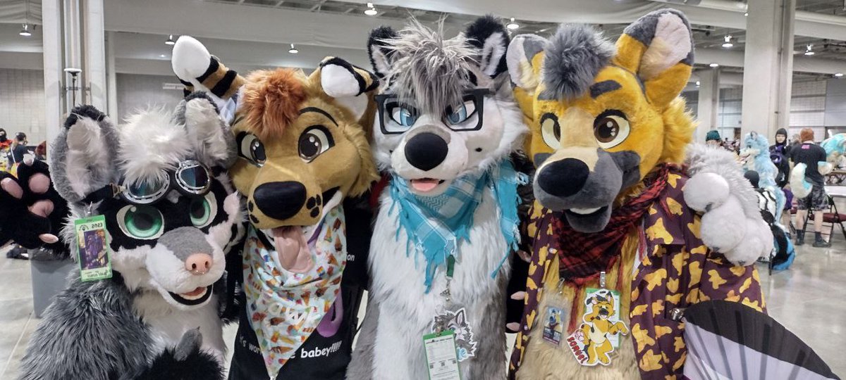 Had so much fun at the fursuit parade with <a href="/HipsterDawg/">Samuel Shep/Tank Dobie 🔜 Maryland</a> <a href="/TheIcarusVault/">🤘Fluffy Boi on the Block🤘</a> <a href="/ColeWuff/">ColeWuff 🐺 🔜 FC26</a> so happy to see all of you!
#anthrocon2023