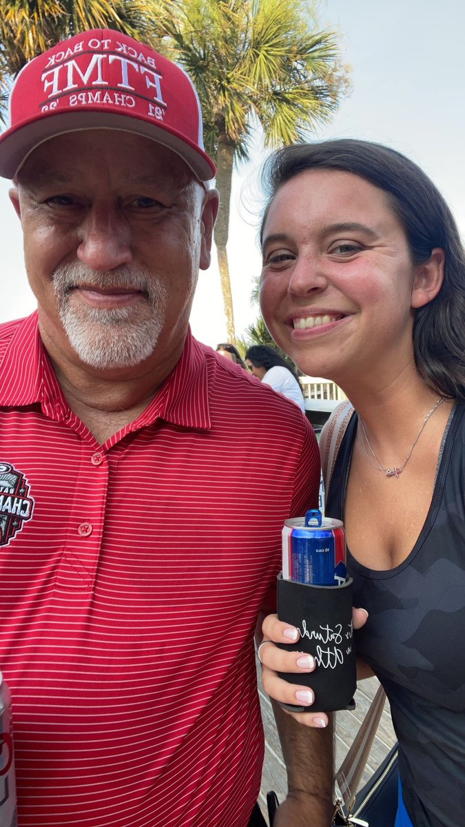WOOFDAWG1's tweet photo. CURRENT SITUATION y'all ain't been to HHi if ya ain't been here #TailgateTraining is gettin OB #HBTFD #GoDAWGS WOOF https://t.co/uhagbMrvPH