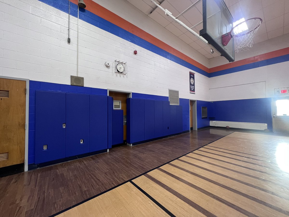 VACSports's tweet photo. Kids be ready to bring your "A" game because our new pads can handle the impact!  The all new wall pads in both the AUD and MPR are top quality and look amazing. It almost looks like new! https://t.co/VncmfIQ2fk