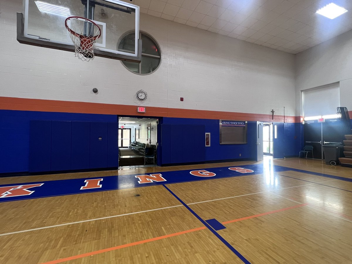 VACSports's tweet photo. Kids be ready to bring your "A" game because our new pads can handle the impact!  The all new wall pads in both the AUD and MPR are top quality and look amazing. It almost looks like new! https://t.co/VncmfIQ2fk